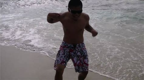Watch Beach jerking .